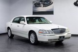 Used 2006 Lincoln Town Car Signature image 2