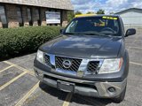 Used 2011 Nissan Frontier SV image 2