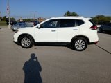 Used 2020 Nissan Rogue SV image 2