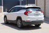 Used 2022 GMC Terrain SLT image 3