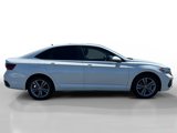 Used 2024 Volkswagen Jetta SE image 6