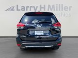 Used 2018 Nissan Rogue SL w/ Premium Package image 4