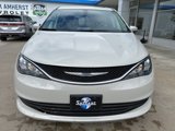 Used 2017 Chrysler Pacifica LX image 4