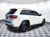 Used 2019 Jeep Grand Cherokee Laredo image 3