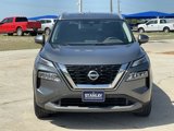 Used 2023 Nissan Rogue SV image 2