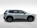 Used 2023 Nissan Rogue SV image 2