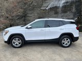 Used 2022 GMC Terrain SLE w/ Driver Convenience Package image 2