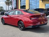 Used 2021 Hyundai Elantra SEL w/ Convenience Package image 3