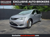 Used 2019 Chrysler Pacifica Touring-L image 4
