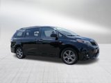 Used 2020 Toyota Sienna SE image 2