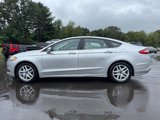 Used 2015 Ford Fusion SE image 2