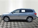 Used 2018 Nissan Pathfinder SV image 3
