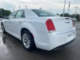 Used 2023 Chrysler Pacifica Touring-L image 6