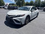 Used 2023 Toyota Camry SE image 2