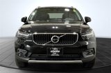 Certified 2022 Volvo XC40 T5 Momentum w/ Premium Package image 3