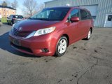 Used 2015 Toyota Sienna LE image 3