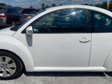 Used 2010 Volkswagen Beetle Coupe image 4