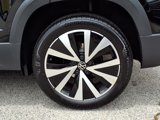 Used 2022 Volkswagen Taos SE image 4