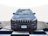 Used 2017 Jeep Cherokee Trailhawk image 2