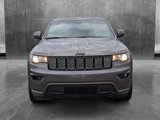 Used 2020 Jeep Grand Cherokee Altitude image 2
