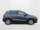 Used 2022 Chevrolet Trax LT w/ LT Convenience Package image 4