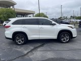 Used 2019 Toyota Highlander Limited Platinum image 2