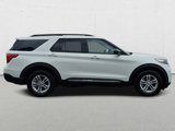 Used 2022 Ford Explorer XLT w/ Equipment Group 202A image 4