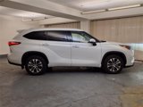 Used 2022 Toyota Highlander XLE image 4