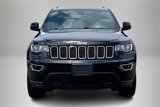 Used 2021 Jeep Grand Cherokee Laredo image 2