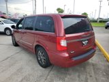 Used 2015 Chrysler Town & Country S w/ Driver Convenience Group image 4