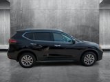 Used 2018 Nissan Rogue SV w/ Sun & Sound Touring Package image 4