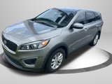 Used 2017 Kia Sorento L image 4