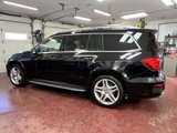 Used 2015 Mercedes-Benz GL 550 4MATIC image 2