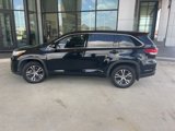 Used 2017 Toyota Highlander LE image 4