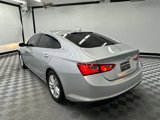 Used 2017 Chevrolet Malibu LT image 3