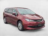 Used 2017 Chrysler Pacifica Touring w/ Tire & Wheel Group image 3