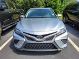Used 2019 Toyota Camry SE image 2