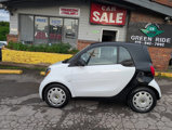 Used 2017 smart fortwo pure image 3