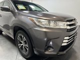 Used 2018 Toyota Highlander LE image 3