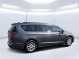 Used 2022 Chrysler Pacifica Touring-L image 3