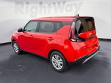Used 2023 Kia Soul LX image 3