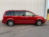 Used 2010 Chrysler Town & Country Limited w/ Entertainment Group #3 image 4