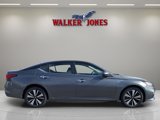 Used 2022 Nissan Altima 2.5 SV w/ SV Premium Package image 3