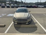 Used 2015 Ford Fusion SE image 2