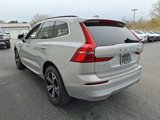 Certified 2022 Volvo XC60 B5 Momentum w/ Climate Package image 4