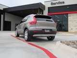 Used 2022 Volvo XC40 T4 Momentum image 5