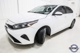 Used 2022 Kia Forte LXS image 2