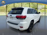 Used 2018 Jeep Grand Cherokee Altitude image 3