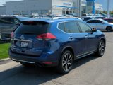 Used 2017 Nissan Rogue SL image 3