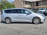 Used 2023 Chrysler Pacifica Touring-L image 2